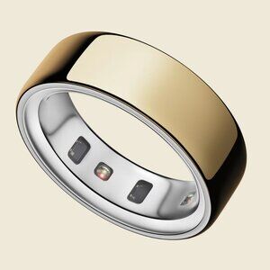 Oura Ring Gen 4 Gold Size 9 w/ Box & Charger